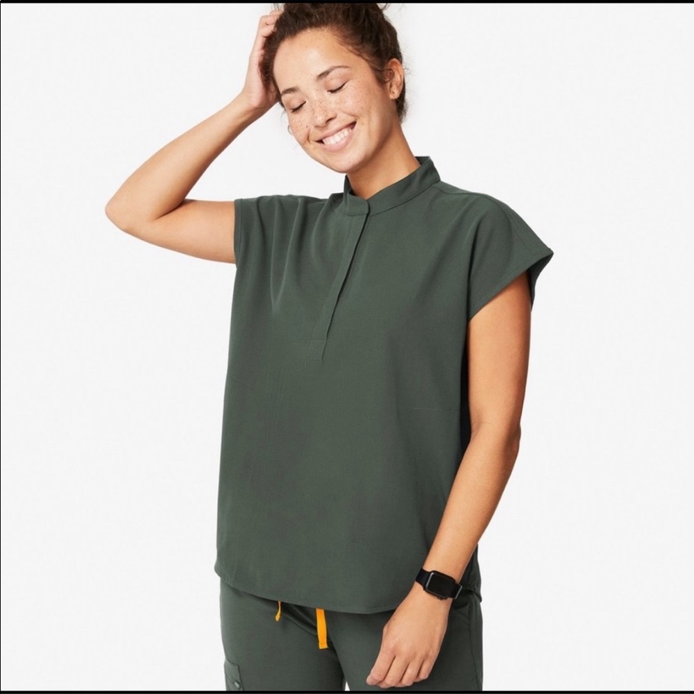 FIGS Moss Rafaela Scrub Top
